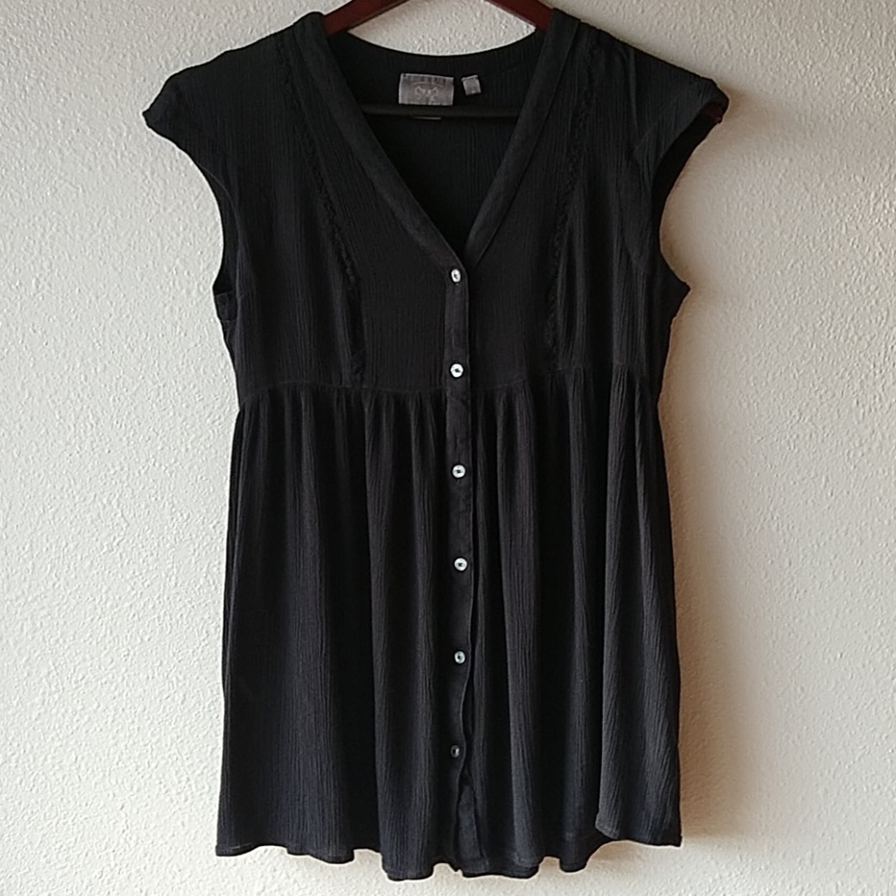 Anthropologie Vanessa Virginia Ladder Lace Tunic Shirt Top Black Button